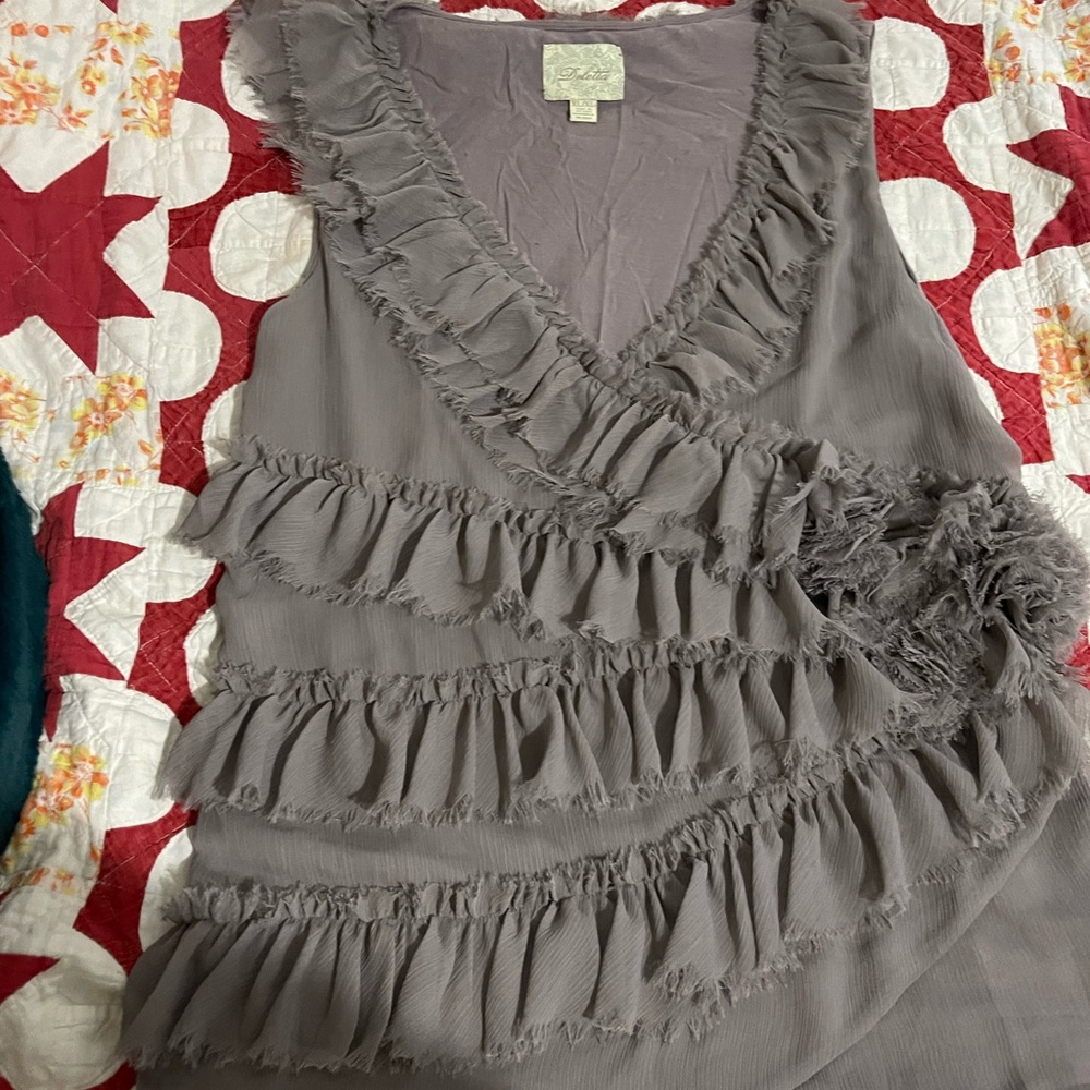 Deletes size l top